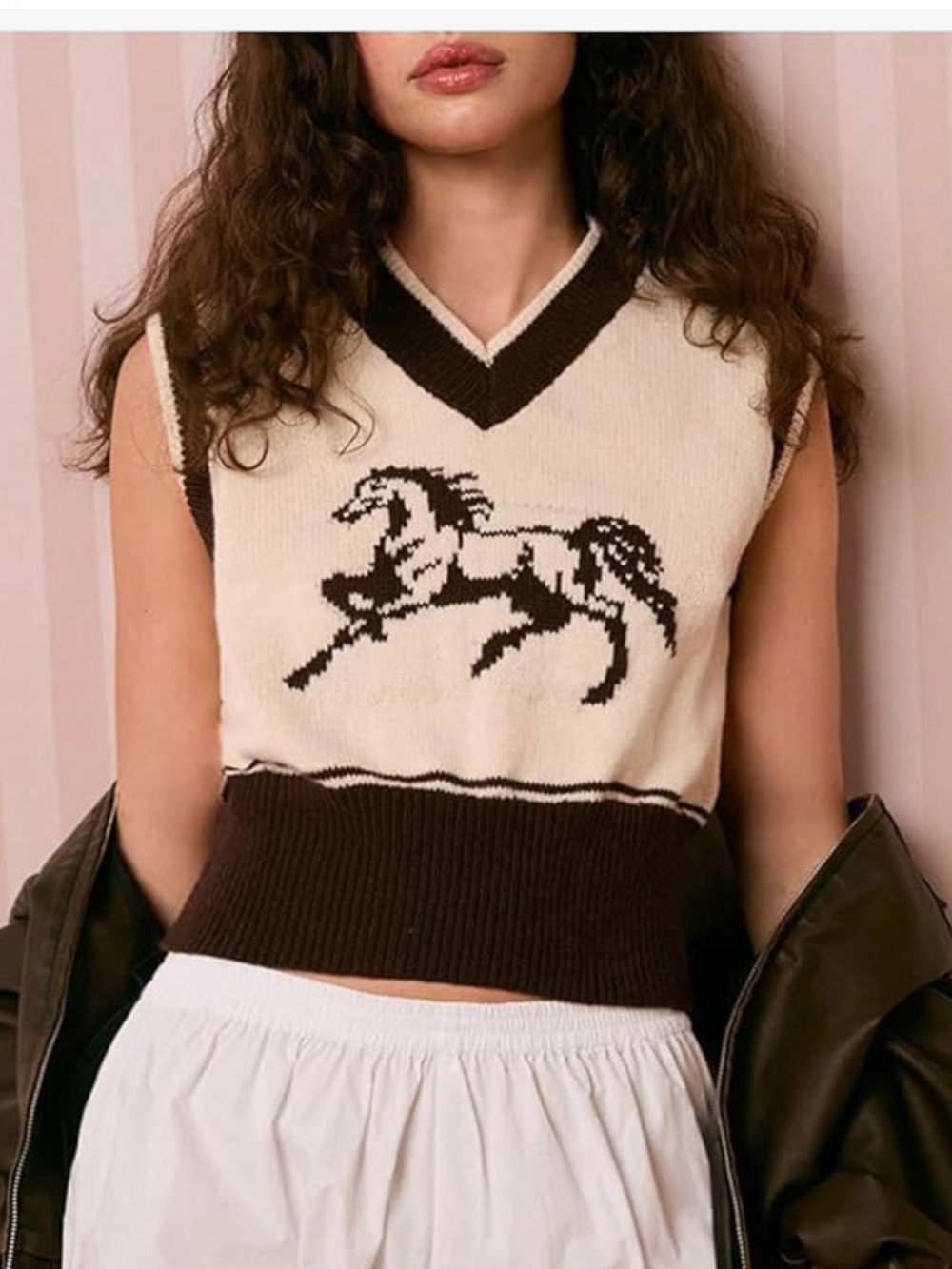 Chic Nation Cream and Brown Horse Intarsia V‑Neck Sweater Vest